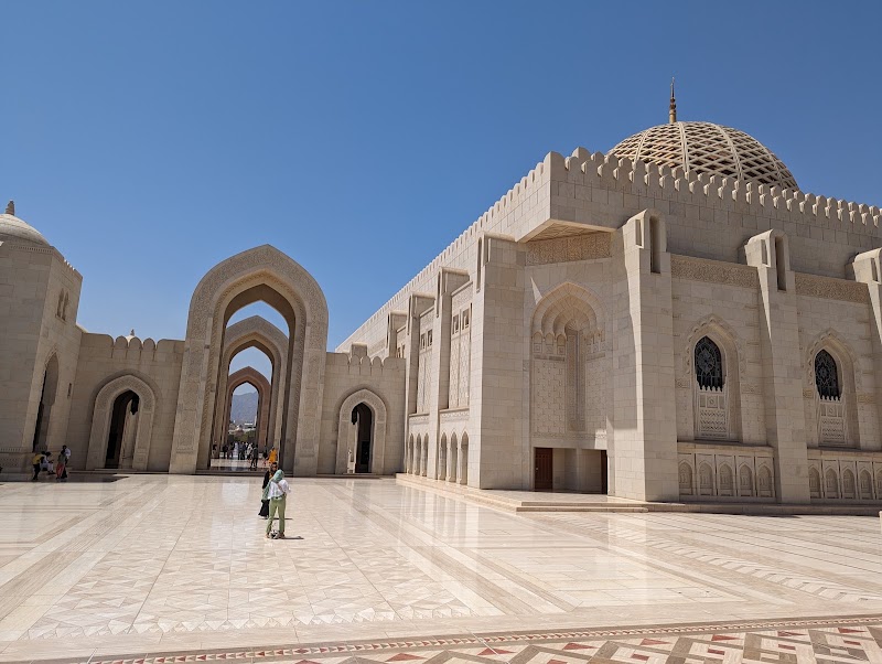 Sultan Qaboos Grand Mosque - Sultan Qaboos Grand Mosque Sultan Qaboos St, Muscat, Oman