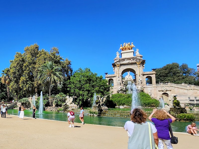 Ciutadella Park - Ciutadella Park Passeig de Picasso, 21, Ciutat Vella, 08003 Barcelona, Spain