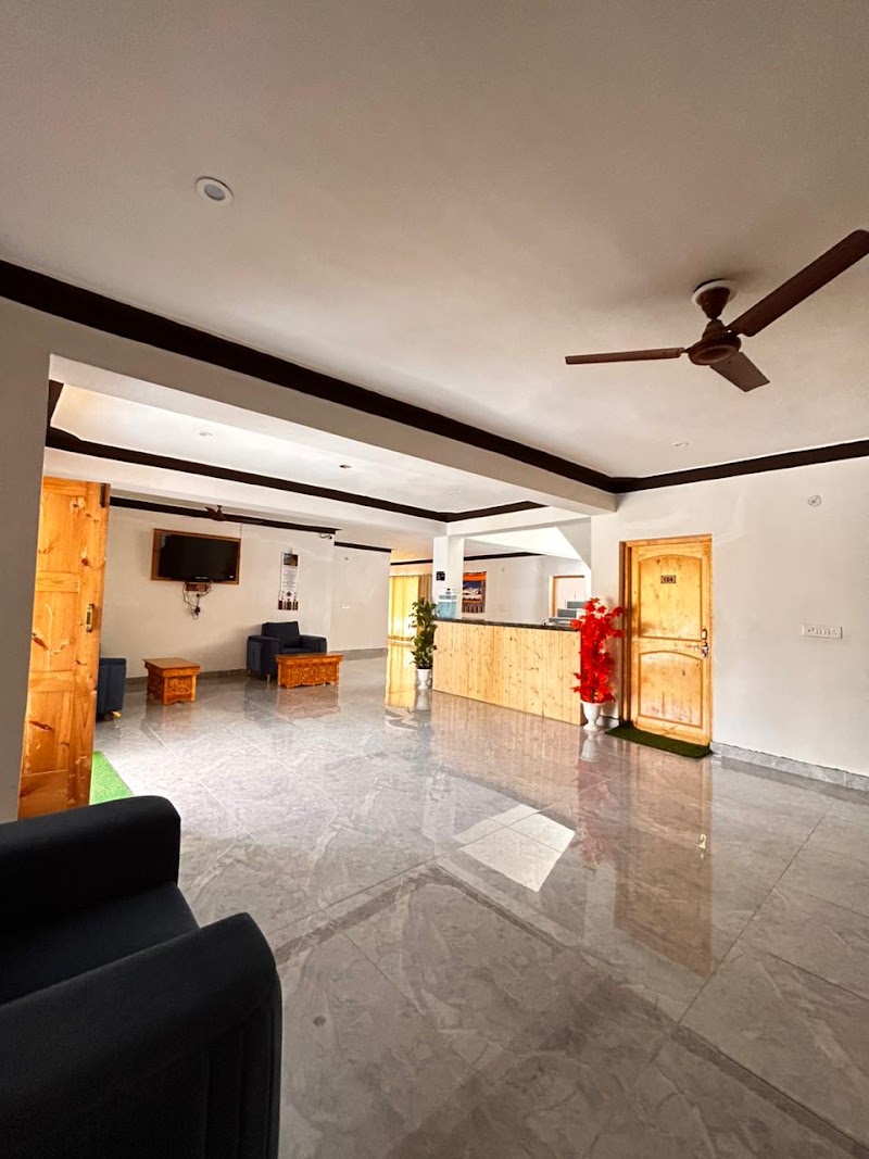 Mountain House - Mountain House, HFM7+MH, Hunder, 194401