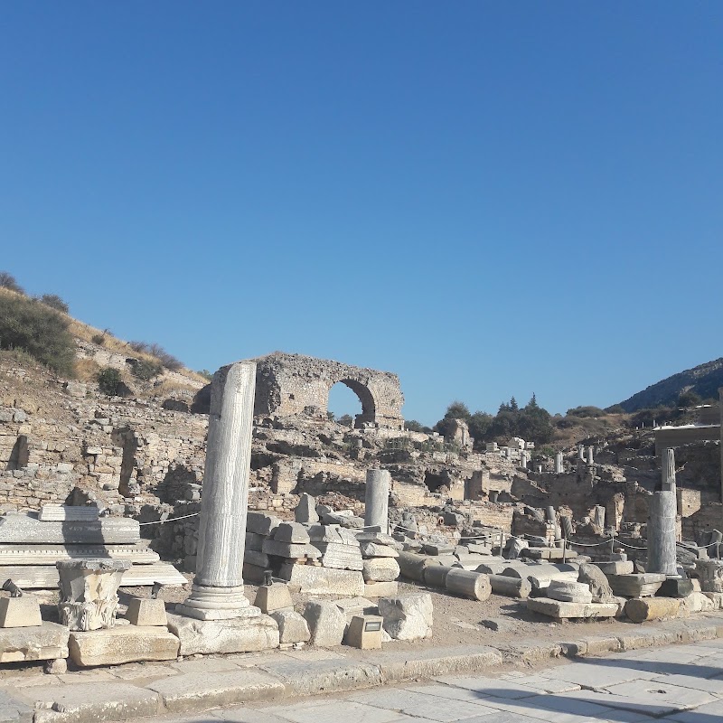 Ephesus Ancient Greek Theatre - Ephesus Ancient Greek Theatre Atatürk, 35920 Selçuk/İzmir, Türkiye