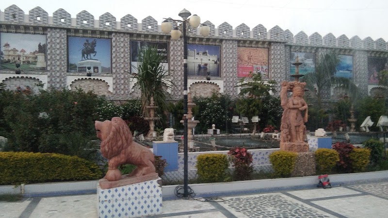 Rajeshwari Resort Udaipur - Rajeshwari Resort Udaipur Near Geetanjali Hospital, Jamar Kotda, HP4J+R7Q, Road, National Highway 8, Sector 5, Karni Nagar, Adarsh Nagar, Udaipur, Rajasthan 313001, India
