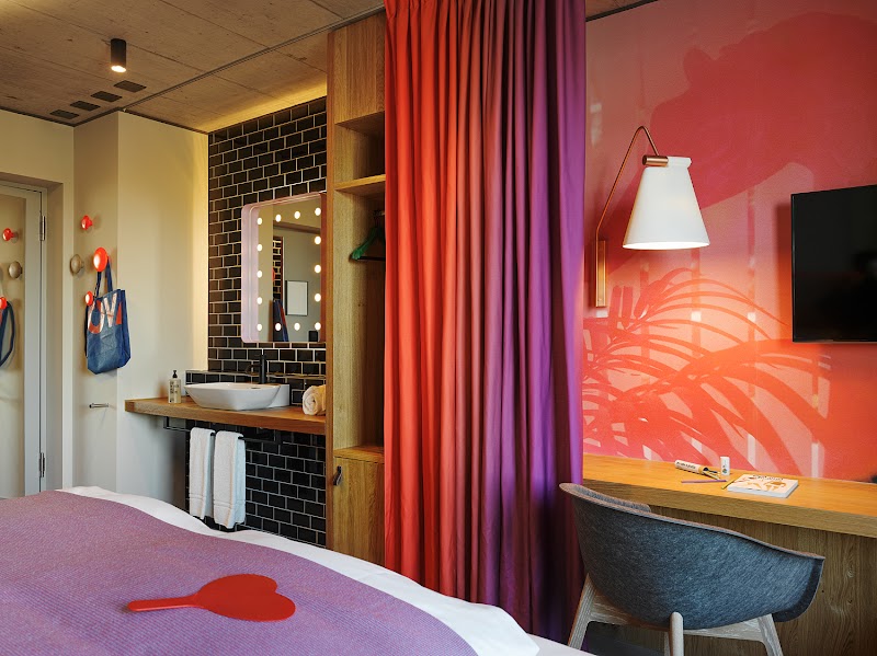 25hours Hotel Zürich Langstrasse - 25hours Hotel Zürich Langstrasse Langstrasse 150, 8004 Zürich, Switzerland