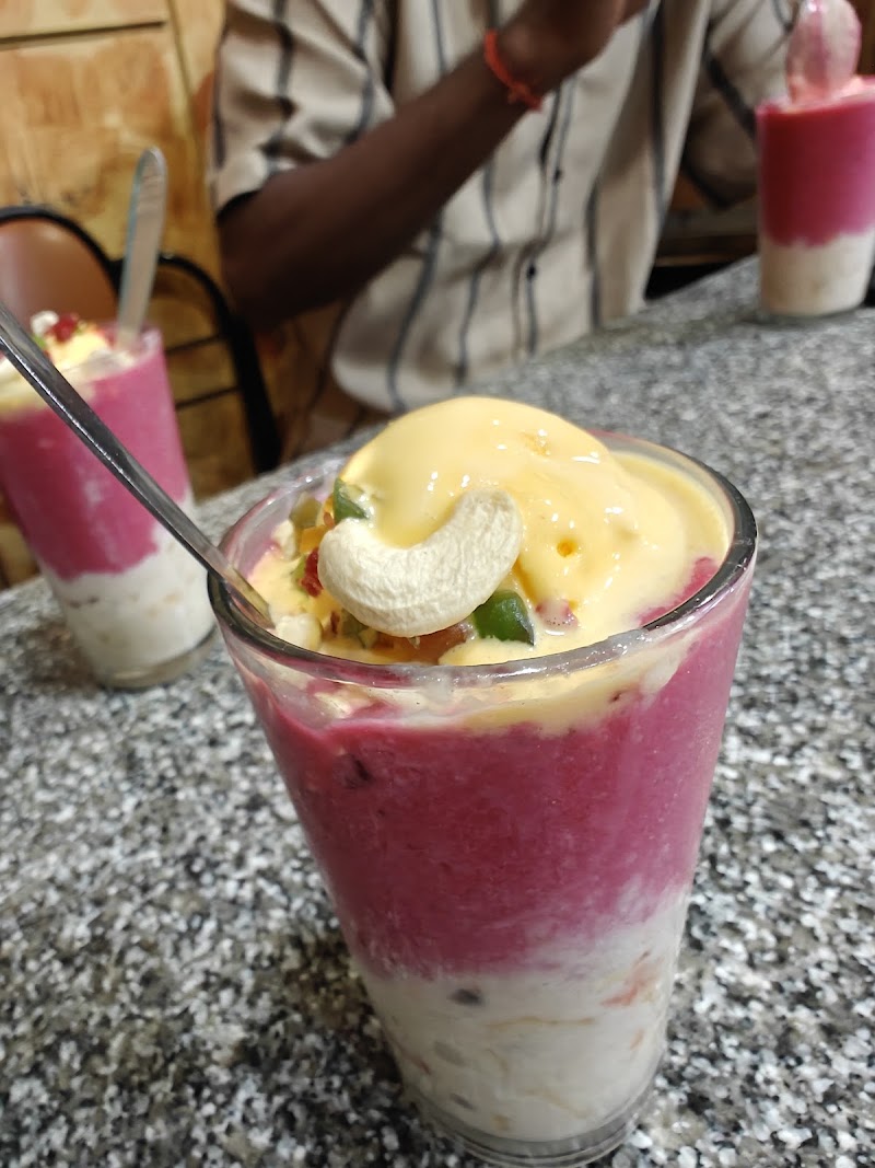 Naveen Juice and Ice Cream Parlour - Naveen Juice and Ice Cream Parlour 14, Marudhar Mridul Marg, Jaljog Circle, Sindhi Colony, Sector-E, Shastri Nagar, Jodhpur, Rajasthan 342003, India