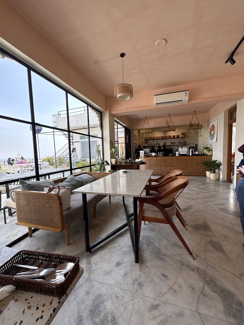 O'Brew - O'Brew 4A, Ambavgarh, near Hotel Hilltop, above SBI Guest House, Ambamata, Udaipur, Rajasthan 313004, India