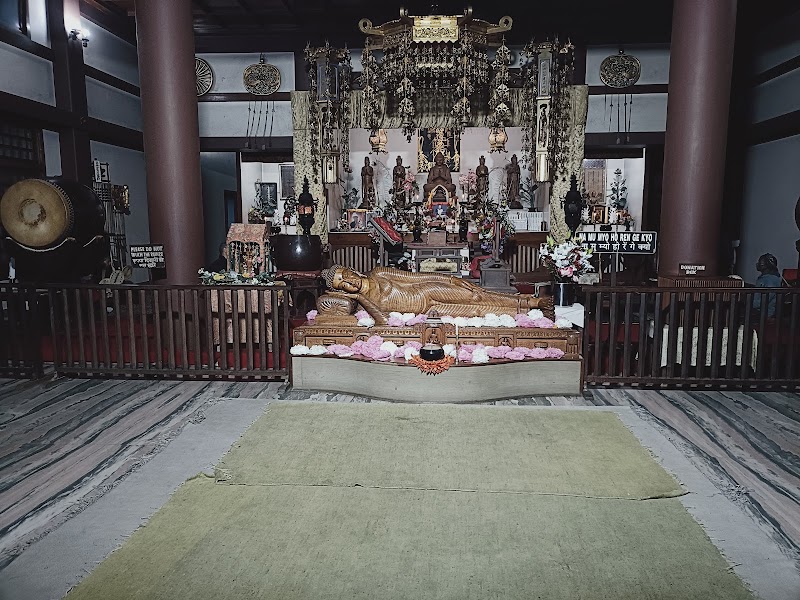 Suvidha Kendra - Shri Kashi Vishwanath Temple Trust - Suvidha Kendra - Shri Kashi Vishwanath Temple Trust Near Parking of Railway Station, Outside Main Gate of, 8XGP+HMM, Junction, Varanasi cantonment, Varanasi, Uttar Pradesh 221002, India
