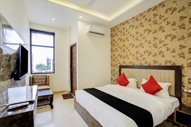 Super Collection O by OYO Sector 108 Noida - Super Collection O by OYO Sector 108 Noida Plot Number 93, Block C, Sector 108, Noida, Uttar Pradesh 201304, India
