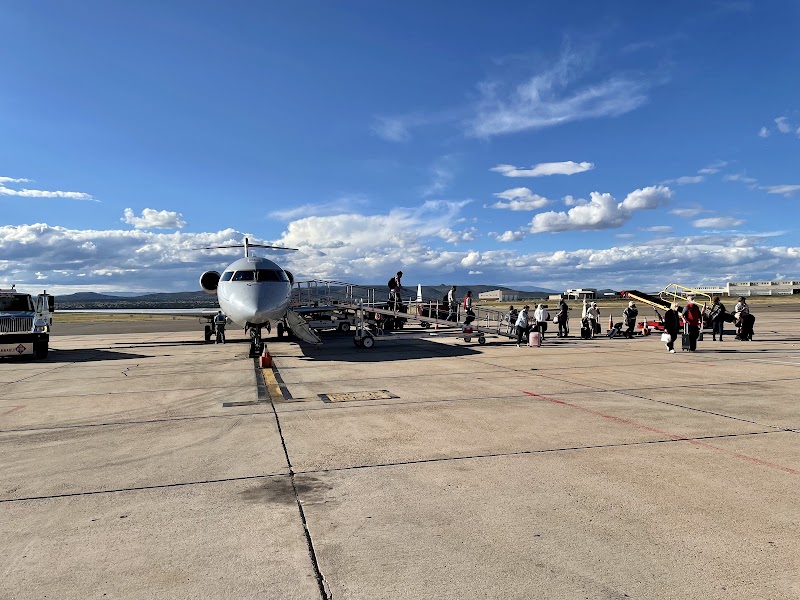 Santa Fe Regional Airport (SAF) - Santa Fe Regional Airport (SAF), 121 Aviation Dr, Santa Fe, NM 87507, USA