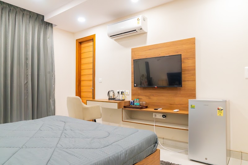 Housr Luxury Coliving 45 II - Housr Luxury Coliving 45 II 45/2011, Block A, Greenwood City, Sector 45, Gurugram, Haryana 122003, India