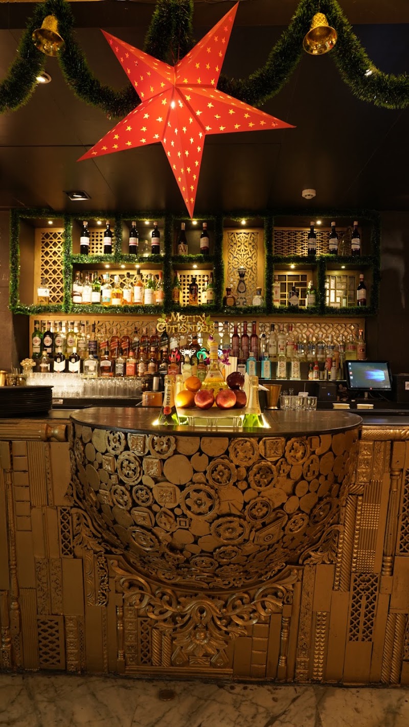 Tanatan Juhu - Kitchen & Bar