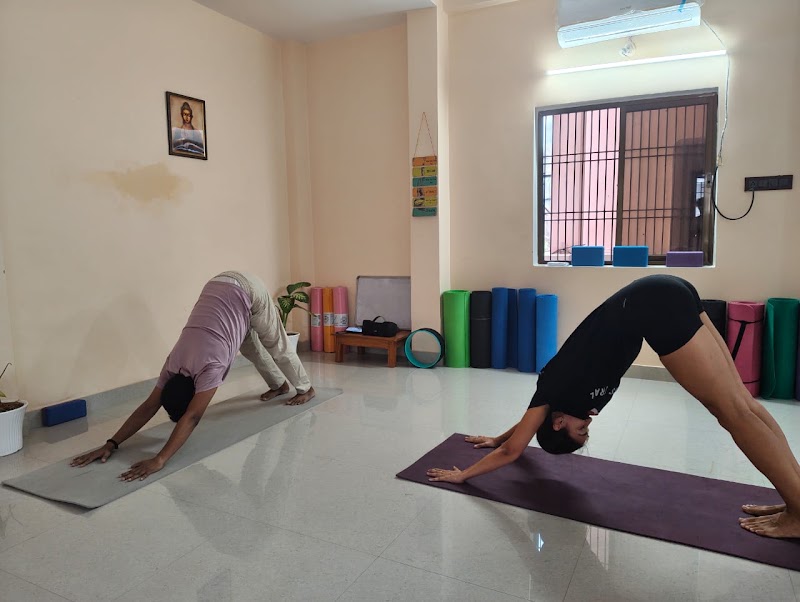 Jigyasa Yogshala - Jigyasa Yogshala B-27/70, Lane, 11, Ravindrapuri Rd, Durgakund, Anandbagh, Bhelupur, Varanasi, Uttar Pradesh 221005, India