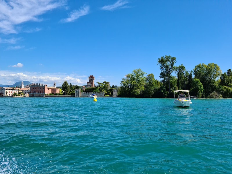 Sirmio Rent Boat - Boat rental in Sirmione - Sirmio Rent Boat - Boat rental in Sirmione Via Sirmioncino, 25019 Sirmione BS, Italy
