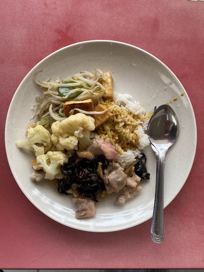 Li Ji Cooked Food - Li Ji Cooked Food 335 Smith St, #02-139, Singapore 050335