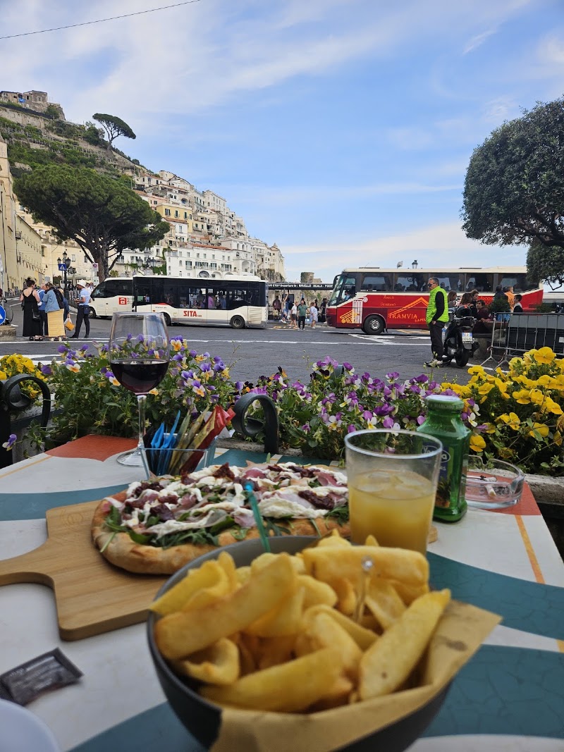 Travelmar - Biglietteria Traghetti Amalfi - Travelmar - Biglietteria Traghetti Amalfi, Molo Cassone, 84011, 84011 Amalfi SA, Italy