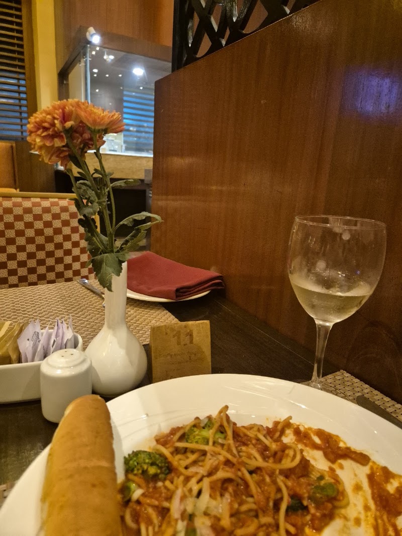 Latitude Restaurant - Vivanta Coimbatore - Latitude Restaurant - Vivanta Coimbatore Vivanta Surya, 105, Race Course Rd, Gopalapuram, Coimbatore, Tamil Nadu 641018, India