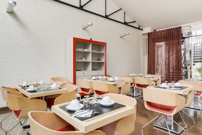 Pavillon Nation - Pavillon Nation 13 Boulevard de Charonne, 75011 Paris, France