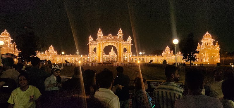 Mysore Palace Entrance - Mysore Palace Entrance 8M34+C2X, Agrahara Cir, Agrahara, Chamrajpura, Mysuru, Karnataka 570004, India