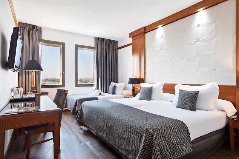 Best Western Premier CMC Girona - Best Western Premier CMC Girona Carrer Barcelona, 112, 17003 Girona, Spain