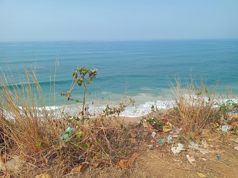 Varkala-Papanasham South Cliff Parking - Varkala-Papanasham South Cliff Parking, PPJ4+RV8, Varkala, Kerala 695141, India