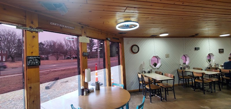 Every Day Cafe - Every Day Cafe, 537 Main St N, Cambridge, MN 55008, USA