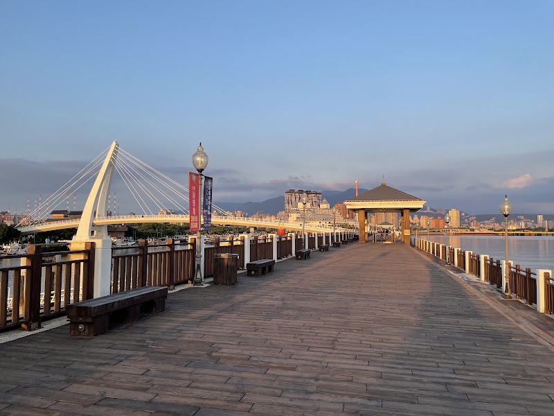 Tamsui Fisherman's Wharf