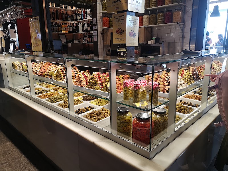 Mercado de San Miguel mercadosanmiguel 10,823 4# • Plaza de San Miguel - Mercado de San Miguel mercadosanmiguel 10,823 4# • Plaza de San Miguel Pl. de San Miguel, S/N, Centro, 28005 Madrid, Spain