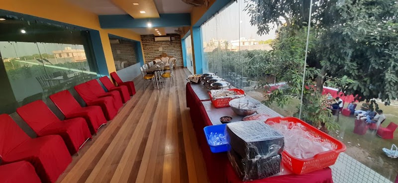 Friends Restaurant And Party Hub