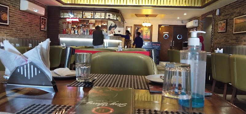 𝗕𝗮𝗯𝗮'𝘀 𝗥𝗲𝘀𝘁𝗮𝘂𝗿𝗮𝗻𝘁-Best Restaurant - 𝗕𝗮𝗯𝗮'𝘀 𝗥𝗲𝘀𝘁𝗮𝘂𝗿𝗮𝗻𝘁-Best Restaurant First floor, Sco- 4, Vishal Megamart Building, Market, Chandigarh Rd, Sector 32A, Ludhiana, Punjab 141003, India
