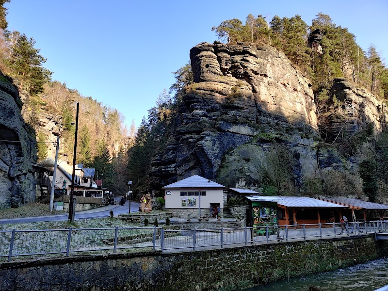 Canyon Parking - Canyon Parking, Hřensko, 407 17 Kamenice-Hřensko, Czechia