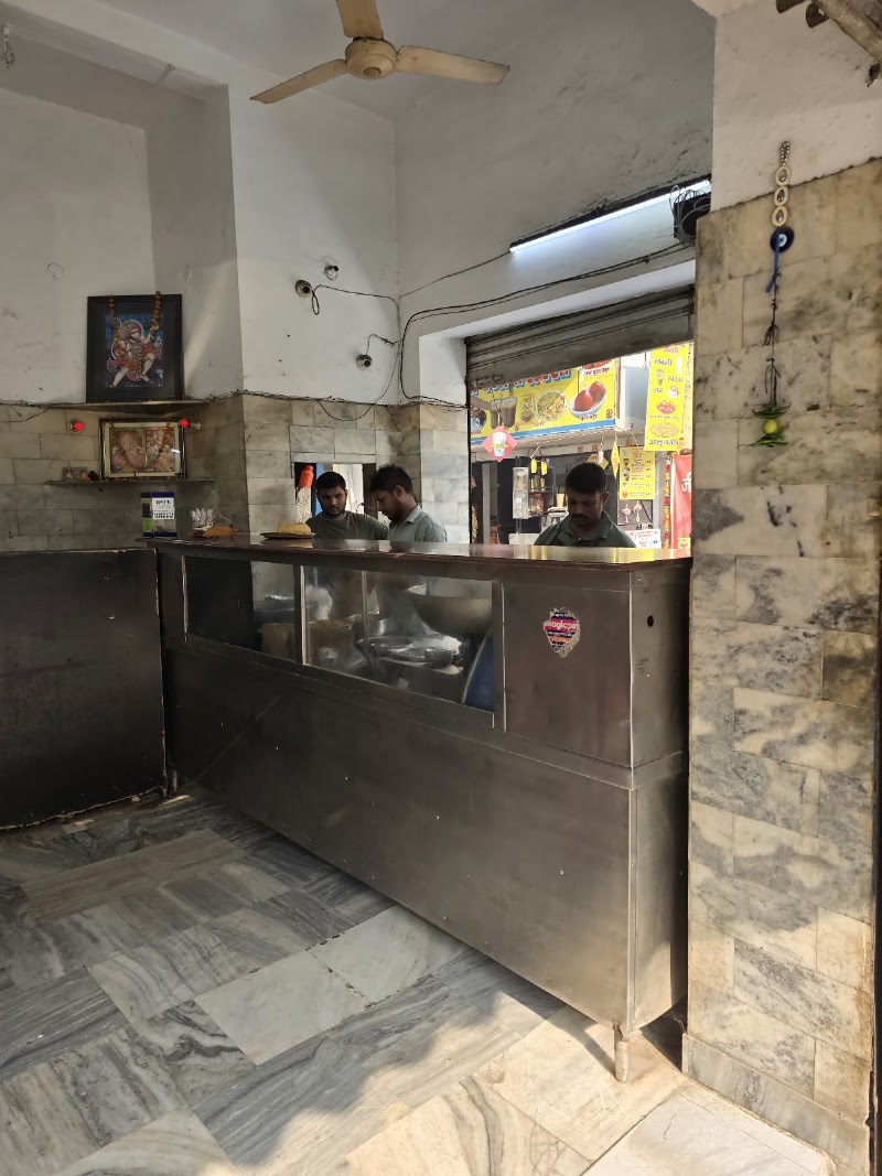 Om Corner - Om Corner, 5049/1, Sant Nagar, Krishna Nagar, Karol Bagh, New Delhi, Delhi, 110005, India