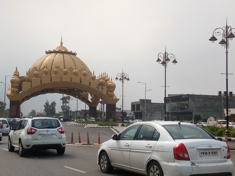 Golden Gate (Sri Amritsar City Gateway) - Golden Gate (Sri Amritsar City Gateway) 93, Grand Trunk Rd, Darshan Avenue, Amritsar, Amritsar Cantt., Punjab 143006, India