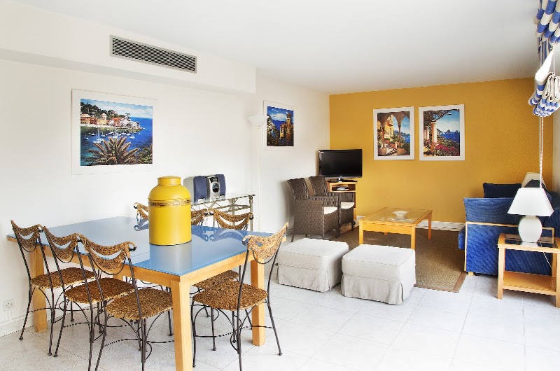Cannes Croisette Prestige - Cannes Croisette Prestige 87 Rue d'Antibes, 06400 Cannes, France