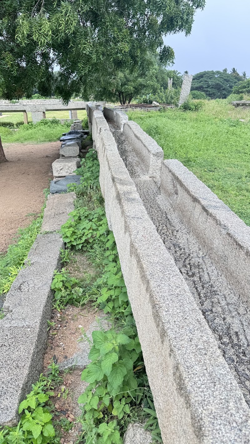 Hampi Fort - Hampi Fort, 8FM6+5JJ, Hampi St, Krishnapura, Karnataka 583239, India