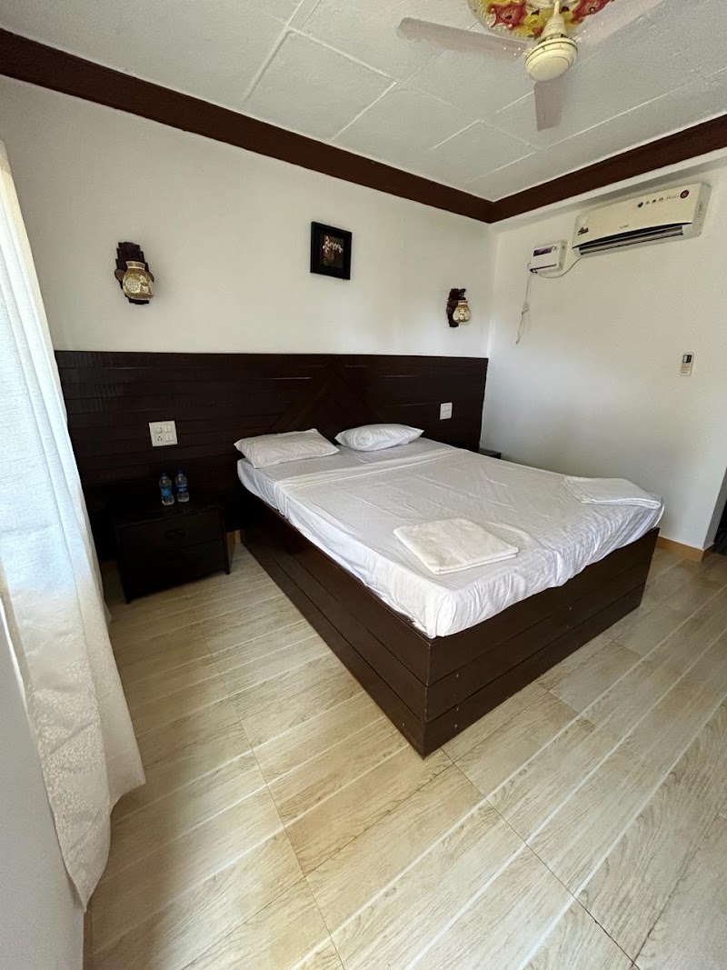 Sea Paradise - Sea Paradise, 123, Querim–Arambol–Agarwada Rd, Mandrem, Goa 403527, India