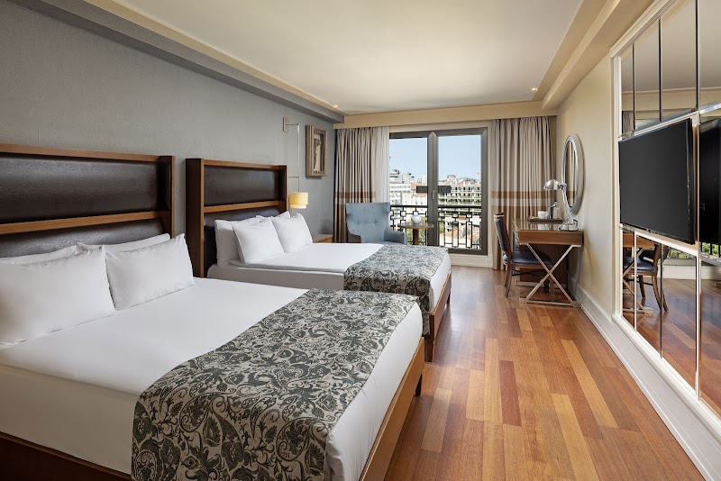 Titanic City Taksim - Titanic City Taksim, Kocatepe, Lamartin Cd. No:47, 34437 Beyoğlu/İstanbul, Türkiye