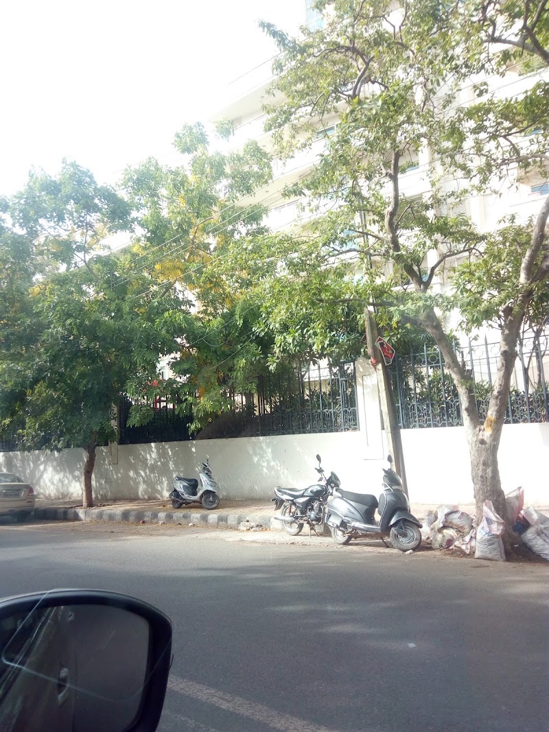 DLF Queens Court - DLF Queens Court Queens Court, Block E, Gurdwara Rd, VSNL Colony, Greater Kailash II, Greater Kailash, New Delhi, Delhi 110019, India