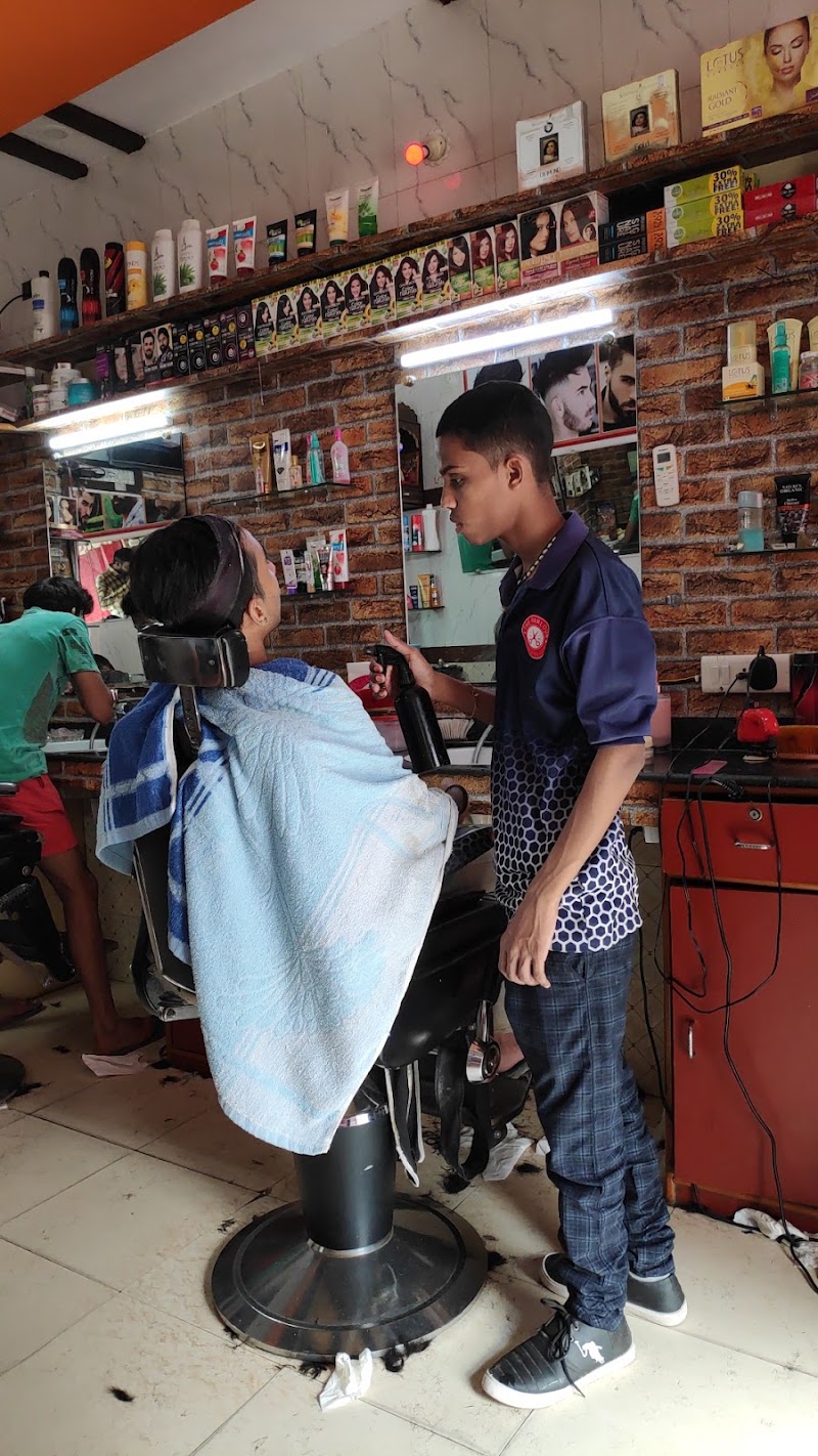 suraj man's salon - suraj man's salon, 6MP8+729, Shatabdi Nagar, Telibandha, Raipur, Chhattisgarh 492001, India
