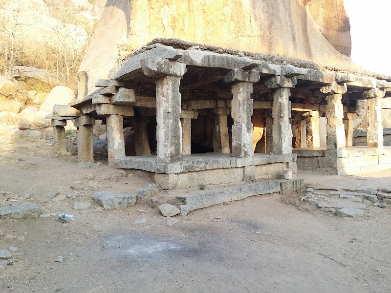 Sule Santebedi - Sule Santebedi, 8FMC+728, Courtesans Street, Nimbapura, Karnataka 583239, India