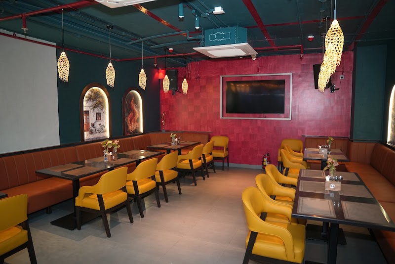 Lark- The Veg Bar - Lark- The Veg Bar R, odeon Mall, MHADA Colony, Odeon, Ghatkopar East, Mumbai, Maharashtra 400077, India
