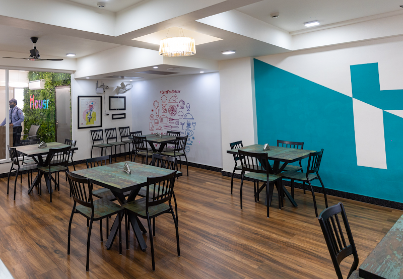 Housr Sector 27 - Housr Sector 27 Plot No.538, behind DLF, Supermart-1, Sector 27, Gurugram, Haryana 122009, India