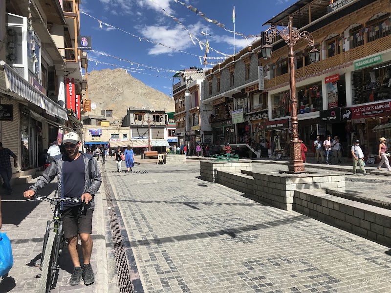 Moti Market Leh - Moti Market Leh, Shop no 1, first floor, takthok complex, Moti market, Leh, 194101