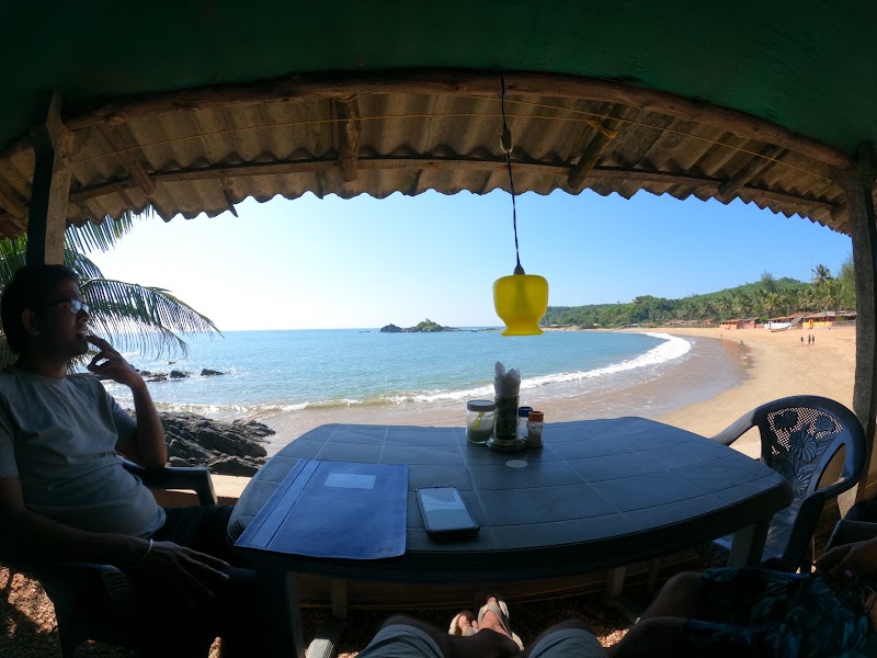 Dolphin Shanti Café - Dolphin Shanti Café G88G+XGW, Om Beach - Half Moon Beach - Paradise Beach Trail, Gokarna, Karnataka 581326, India