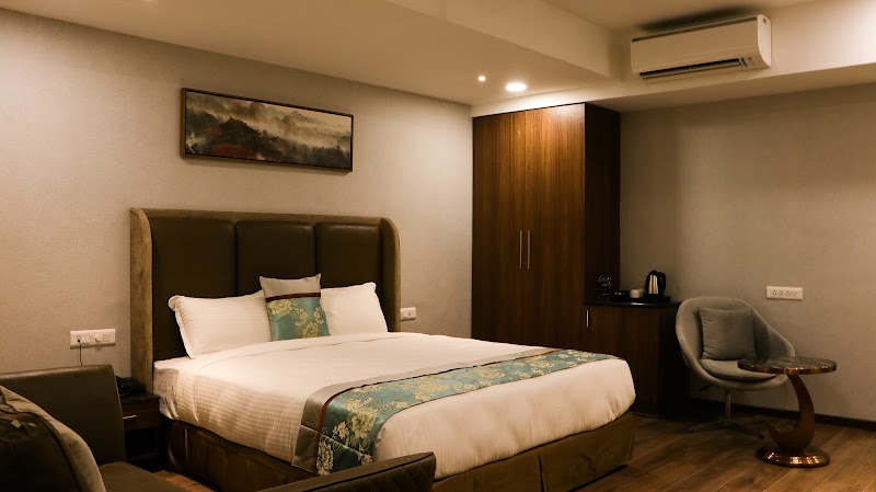 The Platinum Boutique Inn - The Platinum Boutique Inn Liberty Crossroads, 3-6-365, near TTD Balaji Temple, Gagan Mahal, Domalguda, Himayatnagar, Hyderabad, Telangana 500029, India