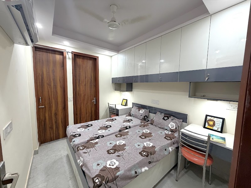 Yash Comfy Abode - Gautam Nagar - Yash Comfy Abode - Gautam Nagar 130 D1, near Chota Gurudwara Road, Gautam Nagar, New Delhi, Delhi 110049, India