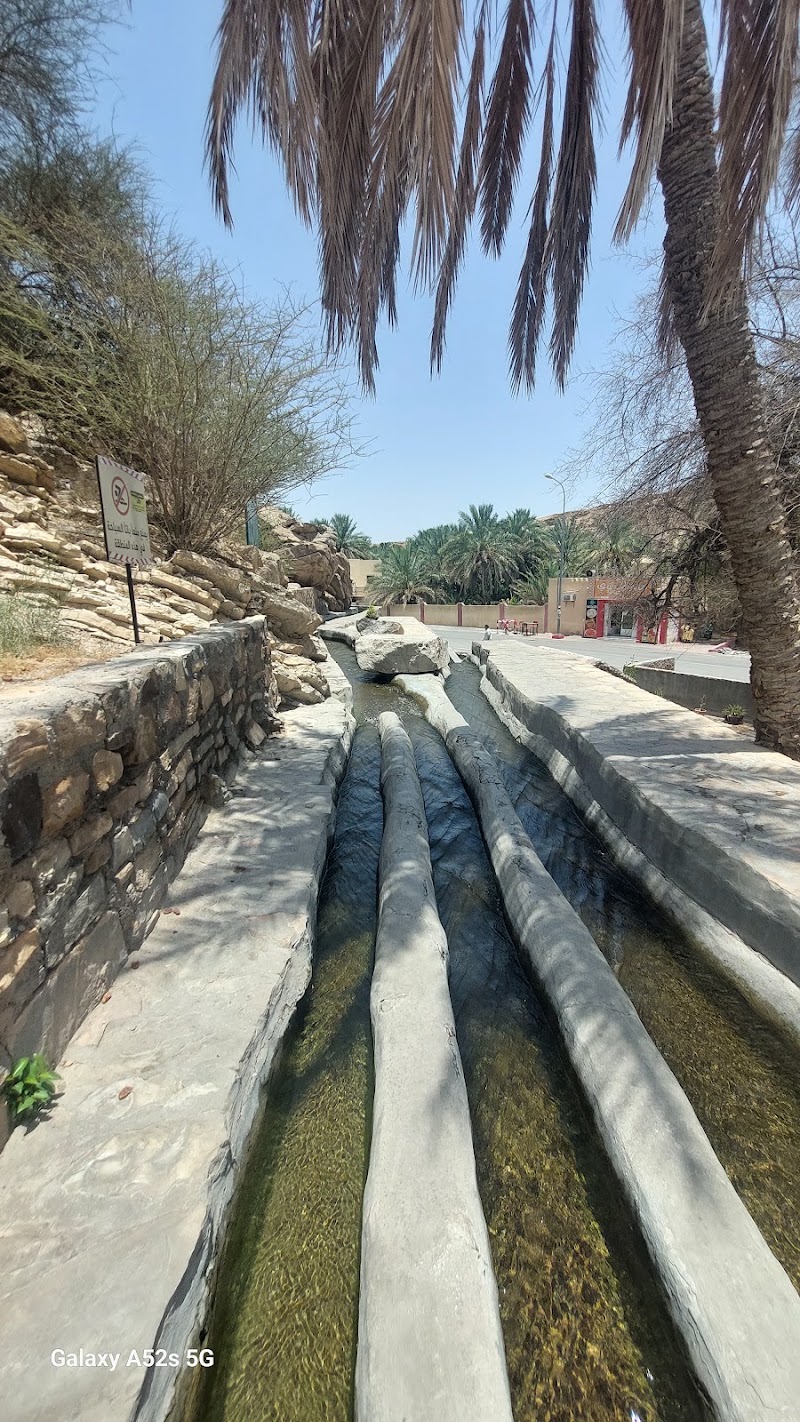 Falaj Al Khatmain birkat al mouz - Falaj Al Khatmain birkat al mouz, WMF9+823, Birkat Al Mouz, Oman