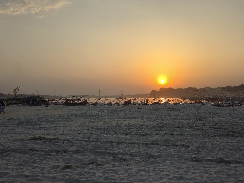 Triveni Sangam Maha Kumbh Snan Ghat - Triveni Sangam Maha Kumbh Snan Ghat CVGJ+XRX, Prayagraj, Uttar Pradesh 211006, India
