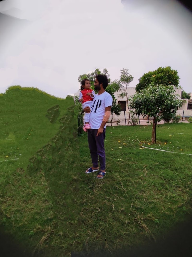 RAILWAY GARDEN - RAILWAY GARDEN CWQH+6C4, New Colony, Sector 95B, Gurugram, Haryana 122505, India