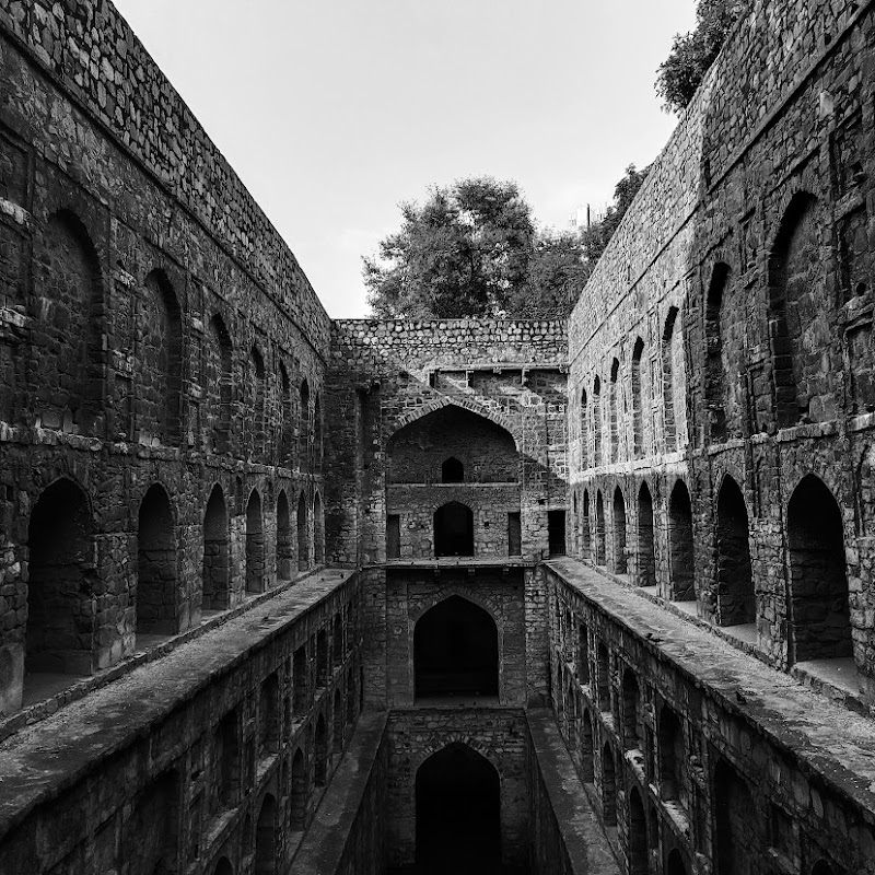 Agrasen ki Baoli - Agrasen ki Baoli Hailey Rd, Hamdard Nagar, Vakil Lane, Mandi House, New Delhi, Delhi 110001, India