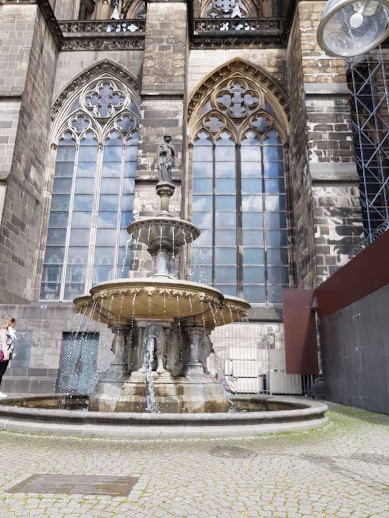 Cologne Cathedral - Cologne Cathedral Kölner Dom, Domkloster 4, 50667 Köln, Germany