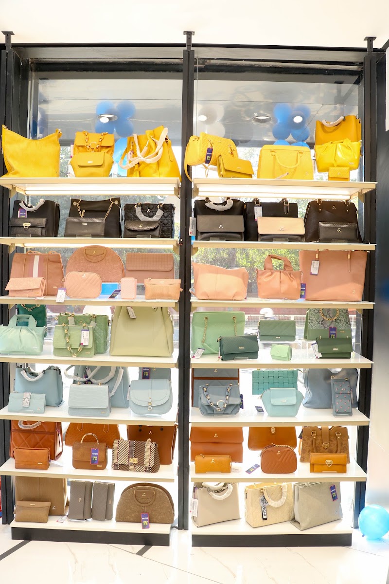 Mochi Shoes - Mochi Shoes Mavliwala Plaza, 247-299, Ashok Nagar Main Rd, opp. Lake City Mall, near T.R.I, Ashok Nagar, Udaipur, Rajasthan 313001, India