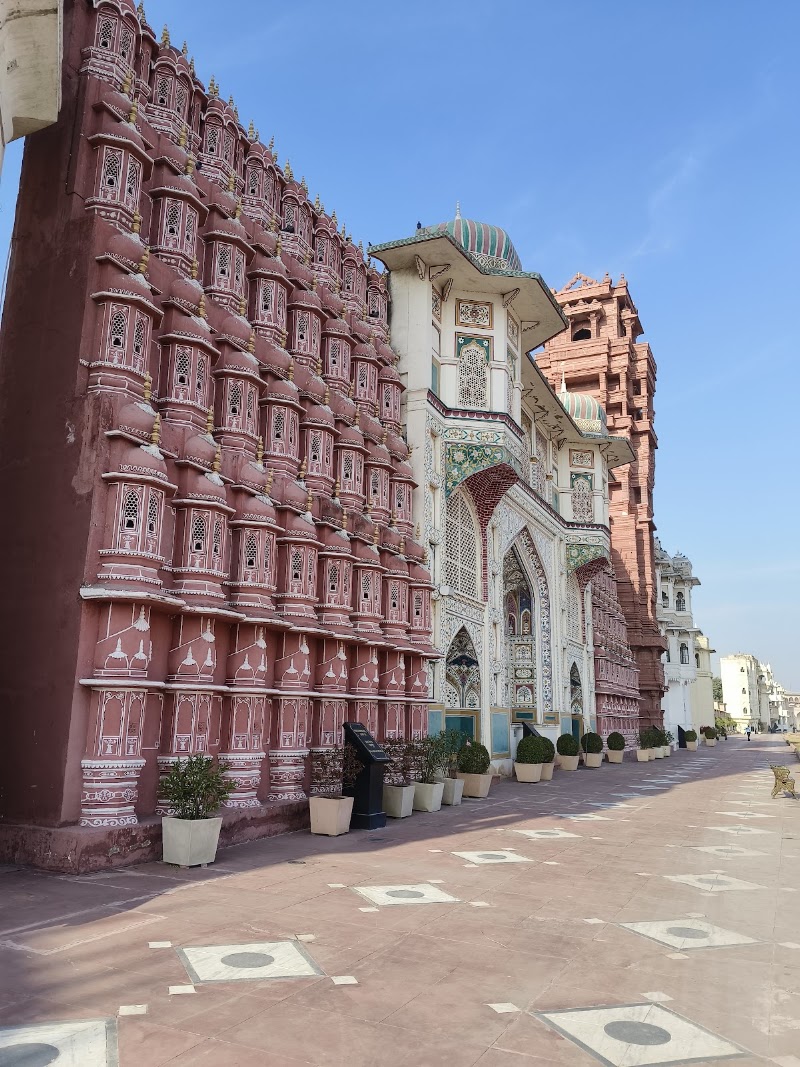 Shaurya Ghat Chambal River Front West Gate - Shaurya Ghat Chambal River Front West Gate 5RQM+5PQ, Kota Thermal Power Station Colony, Electricity Board Area, Kota, Rajasthan 324008, India